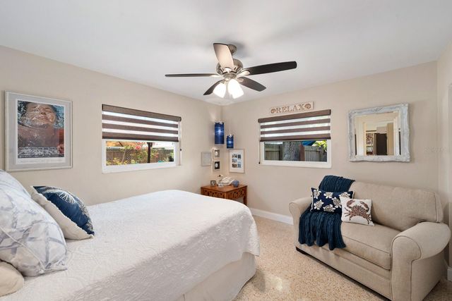 1100 36TH AVENUE NE, St Petersburg, FL 33704