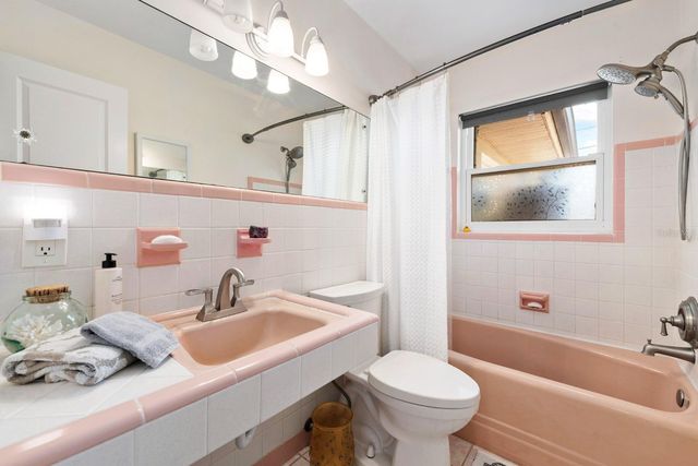 1100 36TH AVENUE NE, St Petersburg, FL 33704