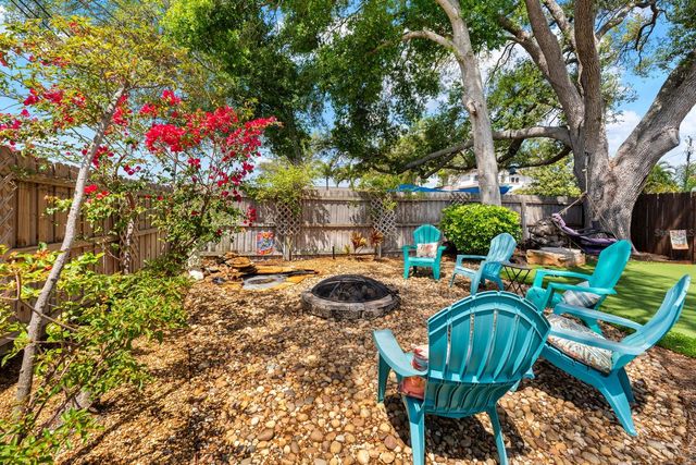 1100 36TH AVENUE NE, St Petersburg, FL 33704