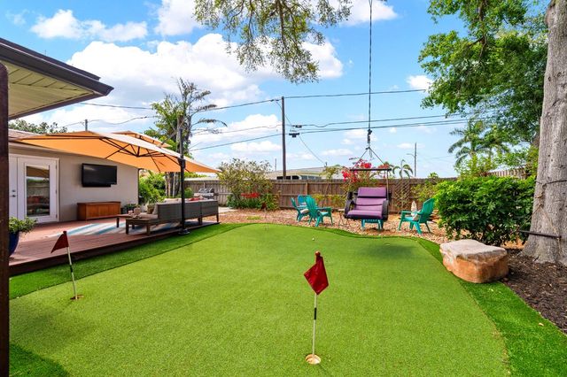 1100 36TH AVENUE NE, St Petersburg, FL 33704