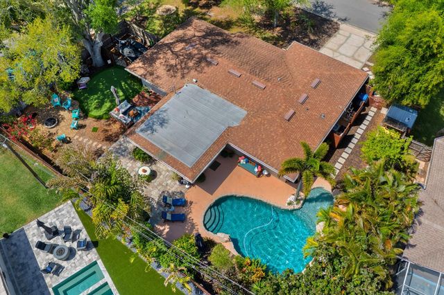 1100 36TH AVENUE NE, St Petersburg, FL 33704