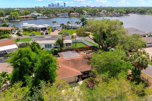 1100 36TH AVENUE NE, St Petersburg, FL 33704