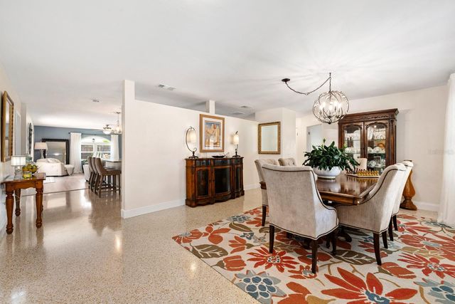 1100 36TH AVENUE NE, St Petersburg, FL 33704