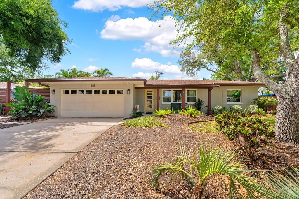 1100 36TH AVENUE NE, St Petersburg, FL 33704