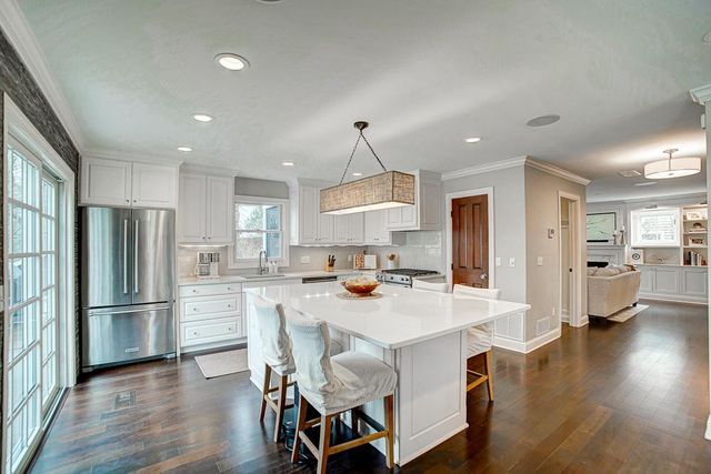 121 Courtland Street, Excelsior, MN 55331