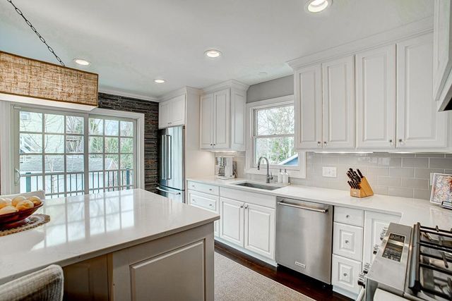 121 Courtland Street, Excelsior, MN 55331