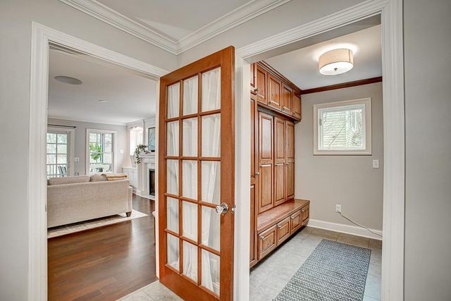 121 Courtland Street, Excelsior, MN 55331