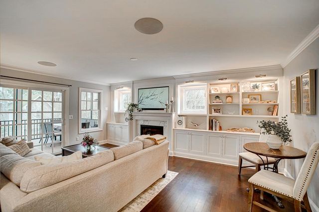 121 Courtland Street, Excelsior, MN 55331