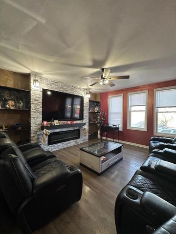 1505 S 8th STREET, Milwaukee, WI 53204