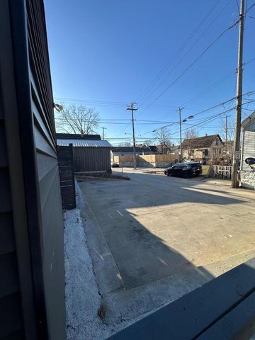 1505 S 8th STREET, Milwaukee, WI 53204