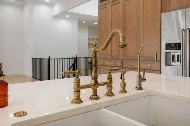 3806 E Cypress Point Street, Springfield, MO 65802