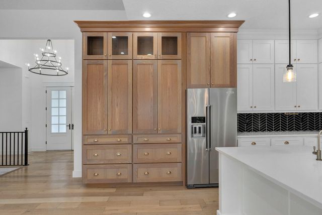 3806 E Cypress Point Street, Springfield, MO 65802