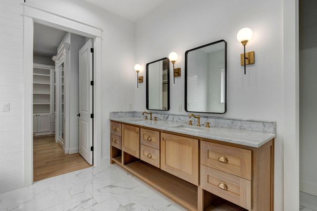 3806 E Cypress Point Street, Springfield, MO 65802