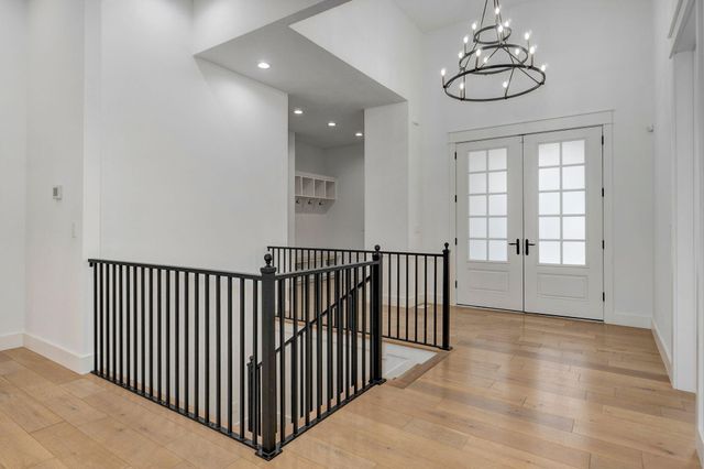 3806 E Cypress Point Street, Springfield, MO 65802