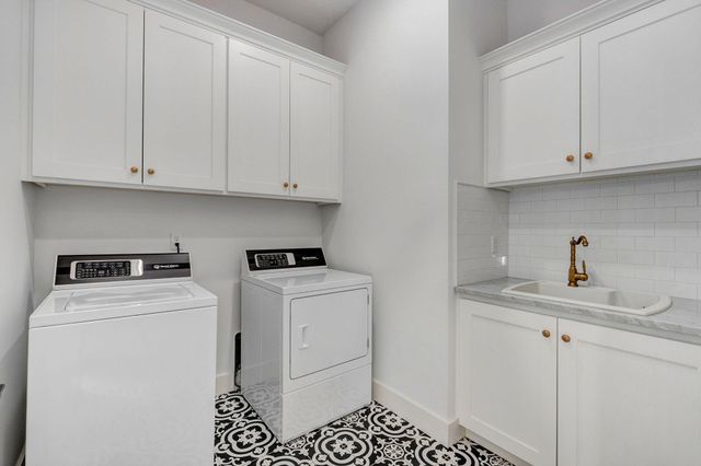 3806 E Cypress Point Street, Springfield, MO 65802