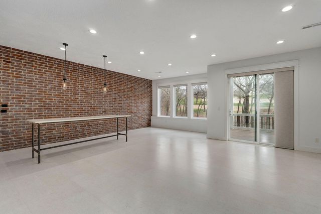 3806 E Cypress Point Street, Springfield, MO 65802