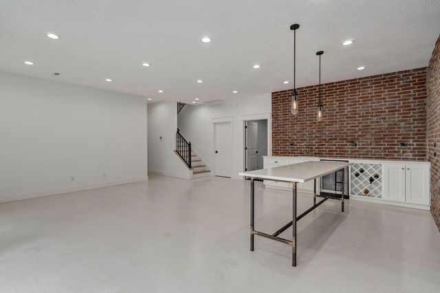 3806 E Cypress Point Street, Springfield, MO 65802