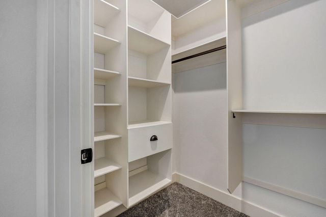 3806 E Cypress Point Street, Springfield, MO 65802