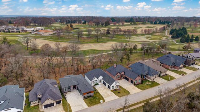 3806 E Cypress Point Street, Springfield, MO 65802