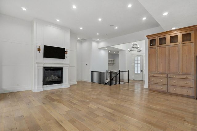 3806 E Cypress Point Street, Springfield, MO 65802