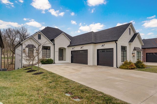3806 E Cypress Point Street, Springfield, MO 65802