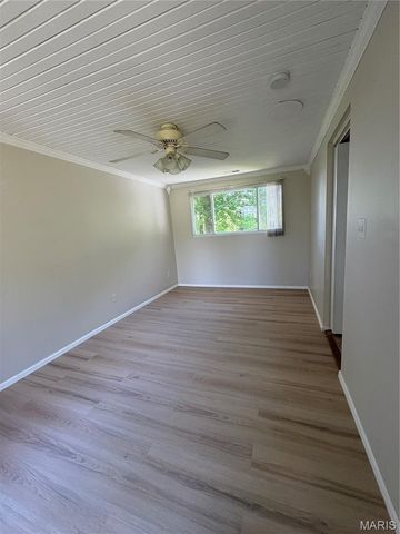 5466 Keller Road, St Louis, MO 63128