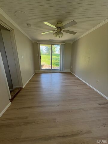 5466 Keller Road, St Louis, MO 63128