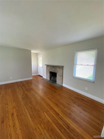 5466 Keller Road, St Louis, MO 63128