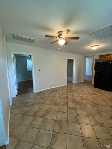 5466 Keller Road, St Louis, MO 63128