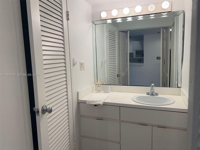 100 Lincoln Rd 415, Miami Beach, FL 33139