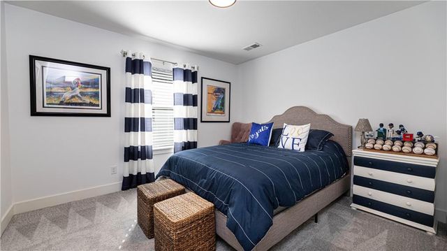 1032 SW Armie Street, Lee's Summit, MO 64081