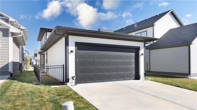 1032 SW Armie Street, Lee's Summit, MO 64081