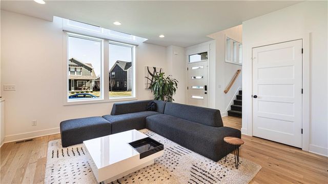 1032 SW Armie Street, Lee's Summit, MO 64081