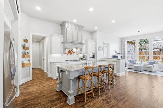 1401 Bluebell Avenue, Lantana, TX 76226