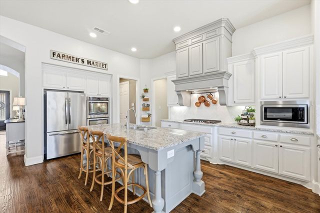 1401 Bluebell Avenue, Lantana, TX 76226