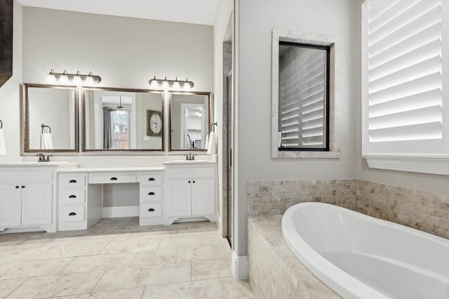 1401 Bluebell Avenue, Lantana, TX 76226