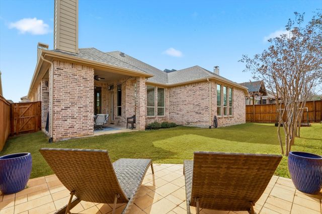 1401 Bluebell Avenue, Lantana, TX 76226