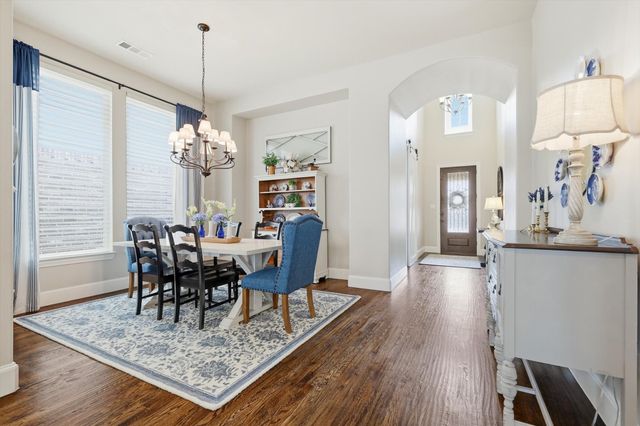 1401 Bluebell Avenue, Lantana, TX 76226