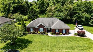 425 Mariner Point Drive, Clinton, TN 37716