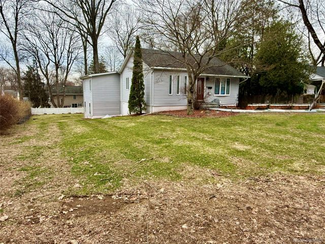 14 N Lexow Avenue, Nanuet, NY 10954