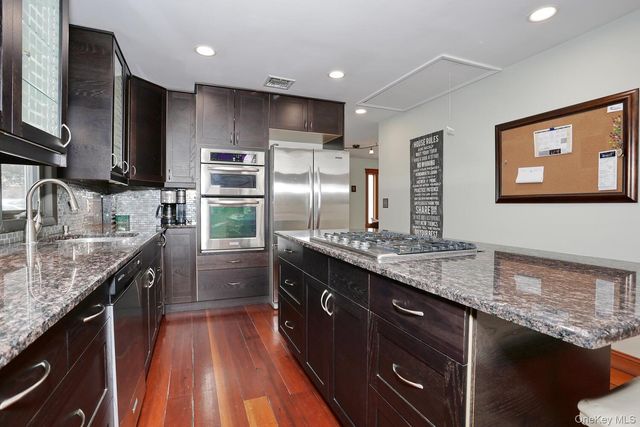 14 N Lexow Avenue, Nanuet, NY 10954