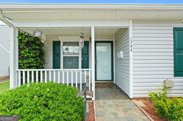 1744 Summerwoods Lane, Griffin, GA 30224