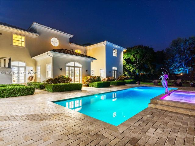 9076 SW 59th Court, Pinecrest, FL 33156