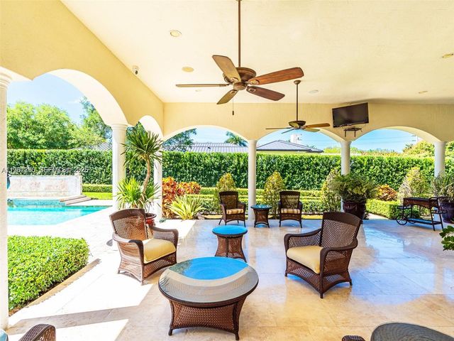 9076 SW 59th Court, Pinecrest, FL 33156