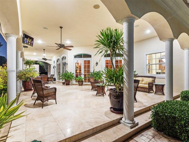 9076 SW 59th Court, Pinecrest, FL 33156