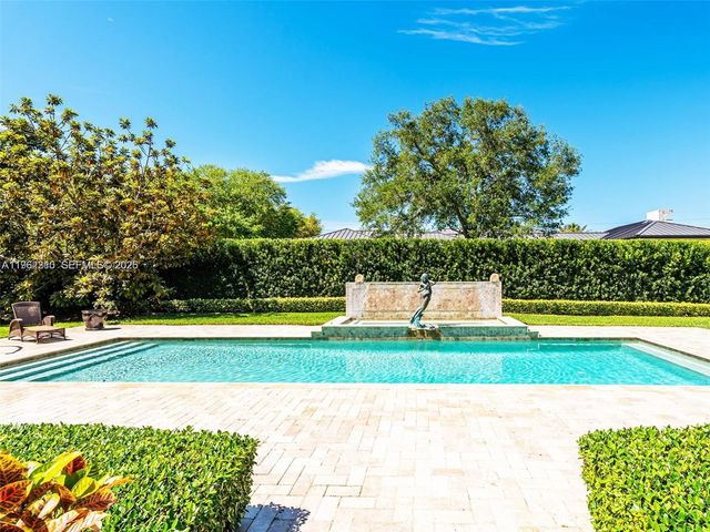 9076 SW 59th Court, Pinecrest, FL 33156