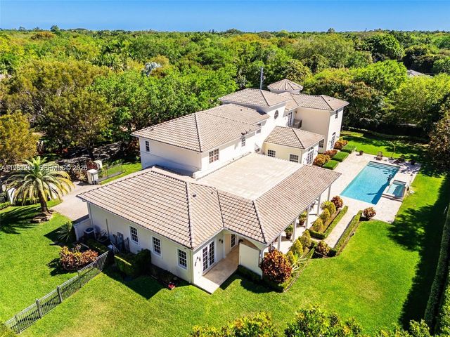 9076 SW 59th Court, Pinecrest, FL 33156