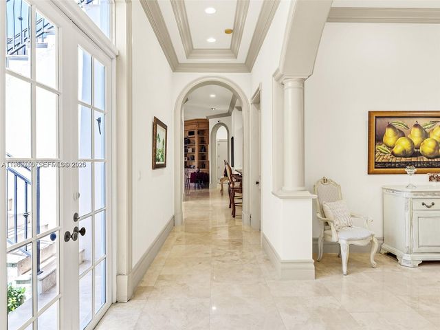 9076 SW 59th Court, Pinecrest, FL 33156