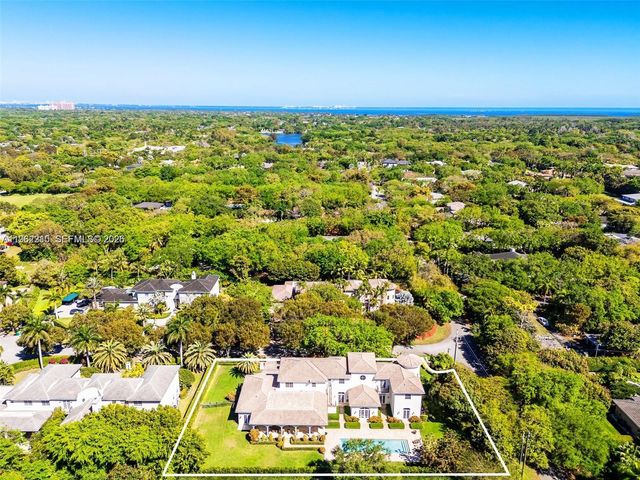 9076 SW 59th Court, Pinecrest, FL 33156