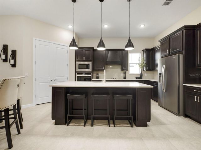 906 SAVANNAH PALMS BOULEVARD, Orlando, FL 32828